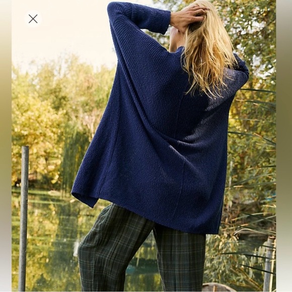 FP Beach Free People Coco Sweater Pullover Mockneck Front Split Navy Blue Small - Picture 2 of 9
